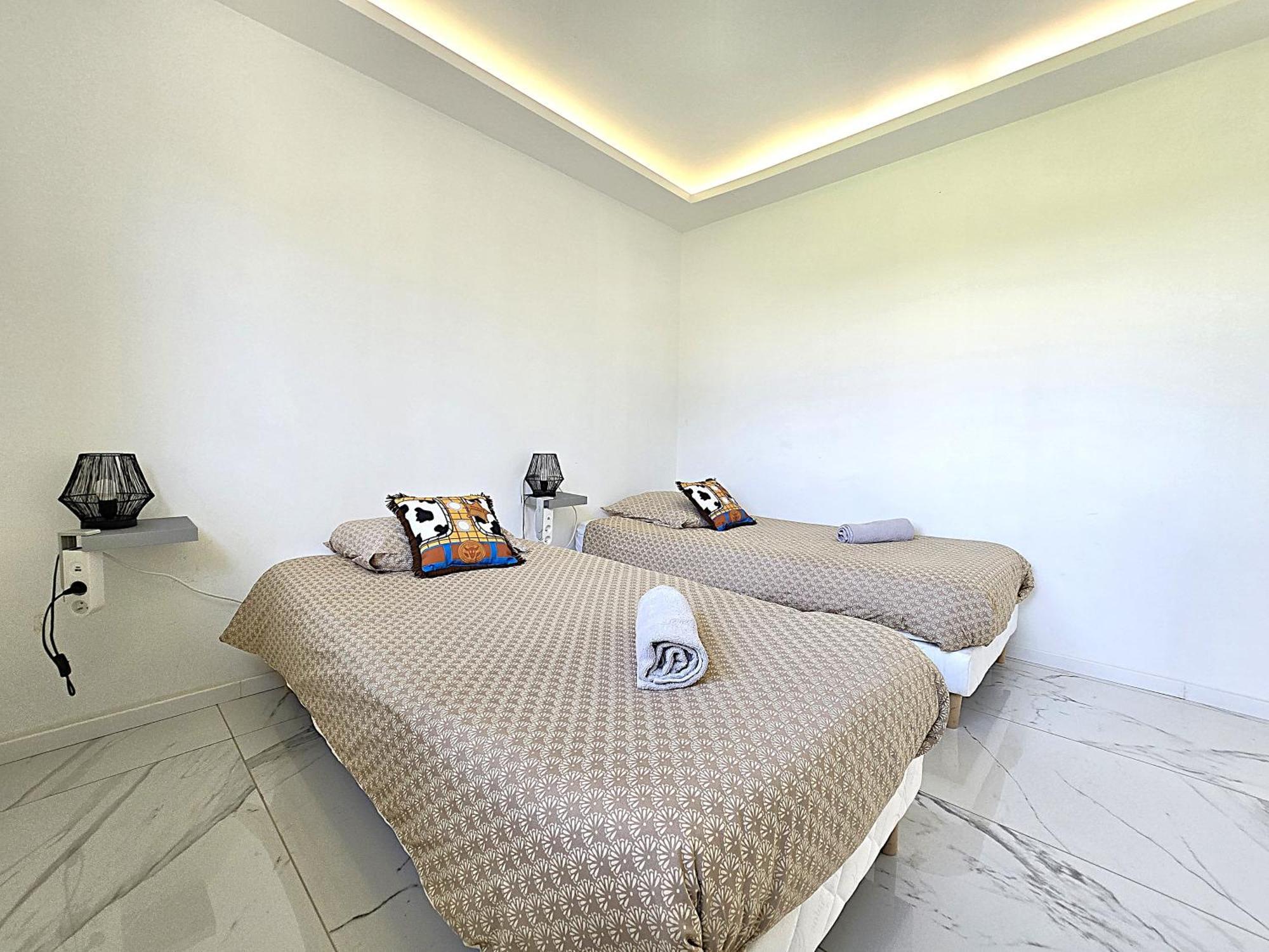 Maison Sapiac - 4Pers - 2 Chambres - 3 Lits - Clim Reversible - Terrasse Ombragee Et Grand Jardin - Piscine Saison Estivale Montauban Luaran gambar